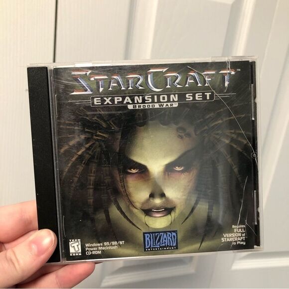 Starcraft Expansion Set Brood War Blizzard Case with disc video game - Picture 1 of 4